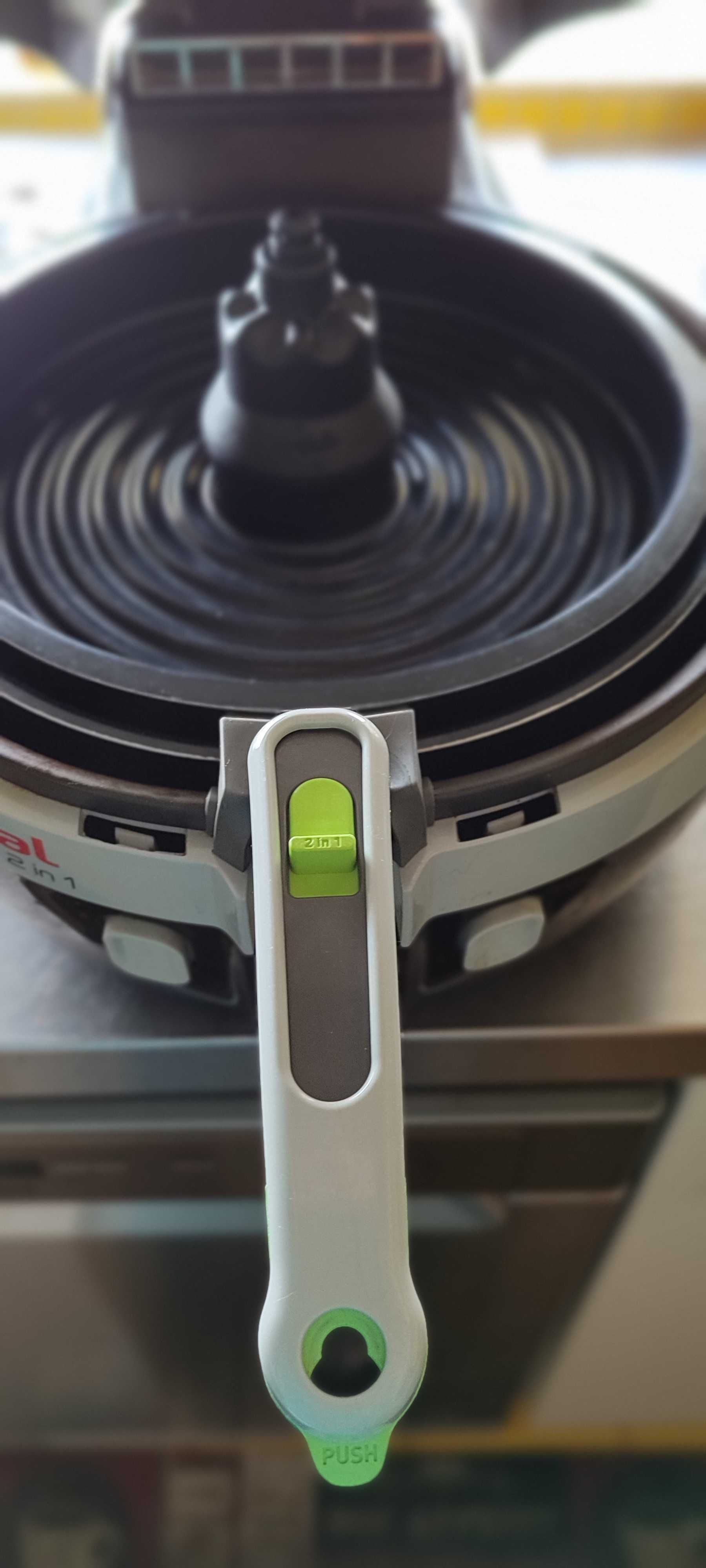 Fritadeira Tefal ActiFry 2 em 1