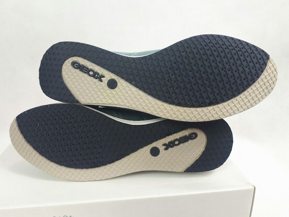 NOWE sneakersy Geox Respire bufalo nbk eu39 D52h5a 000se c4008 półbuty