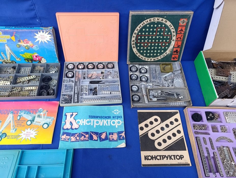 Советская детская розвивающая техническая игра СССР конструктор