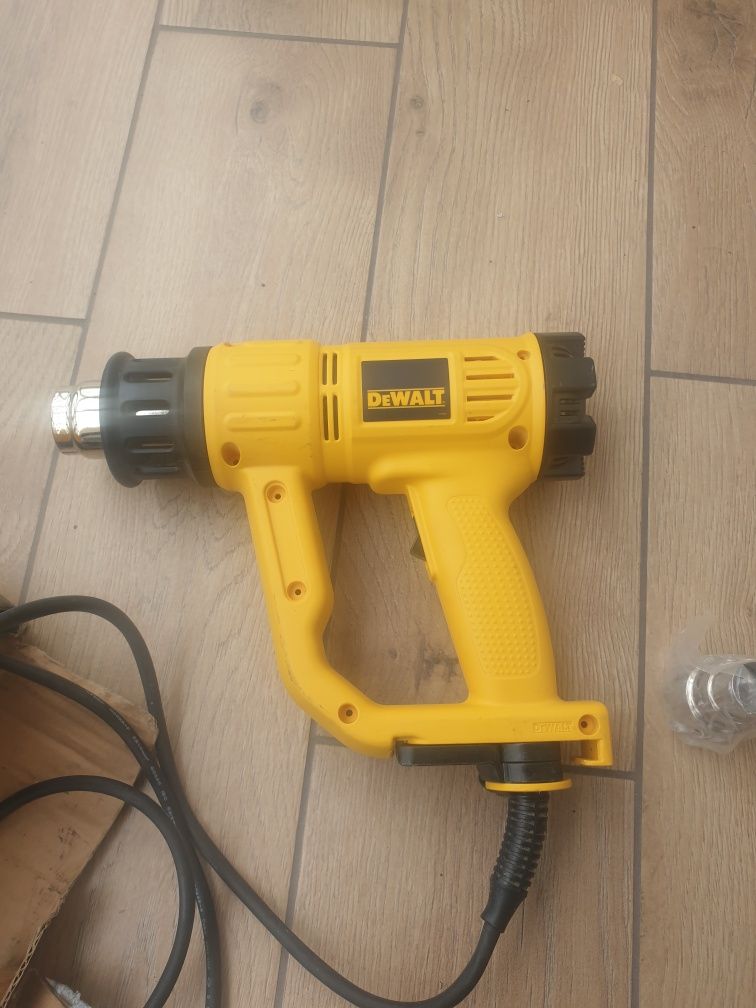 Dewalt opalarka D26411