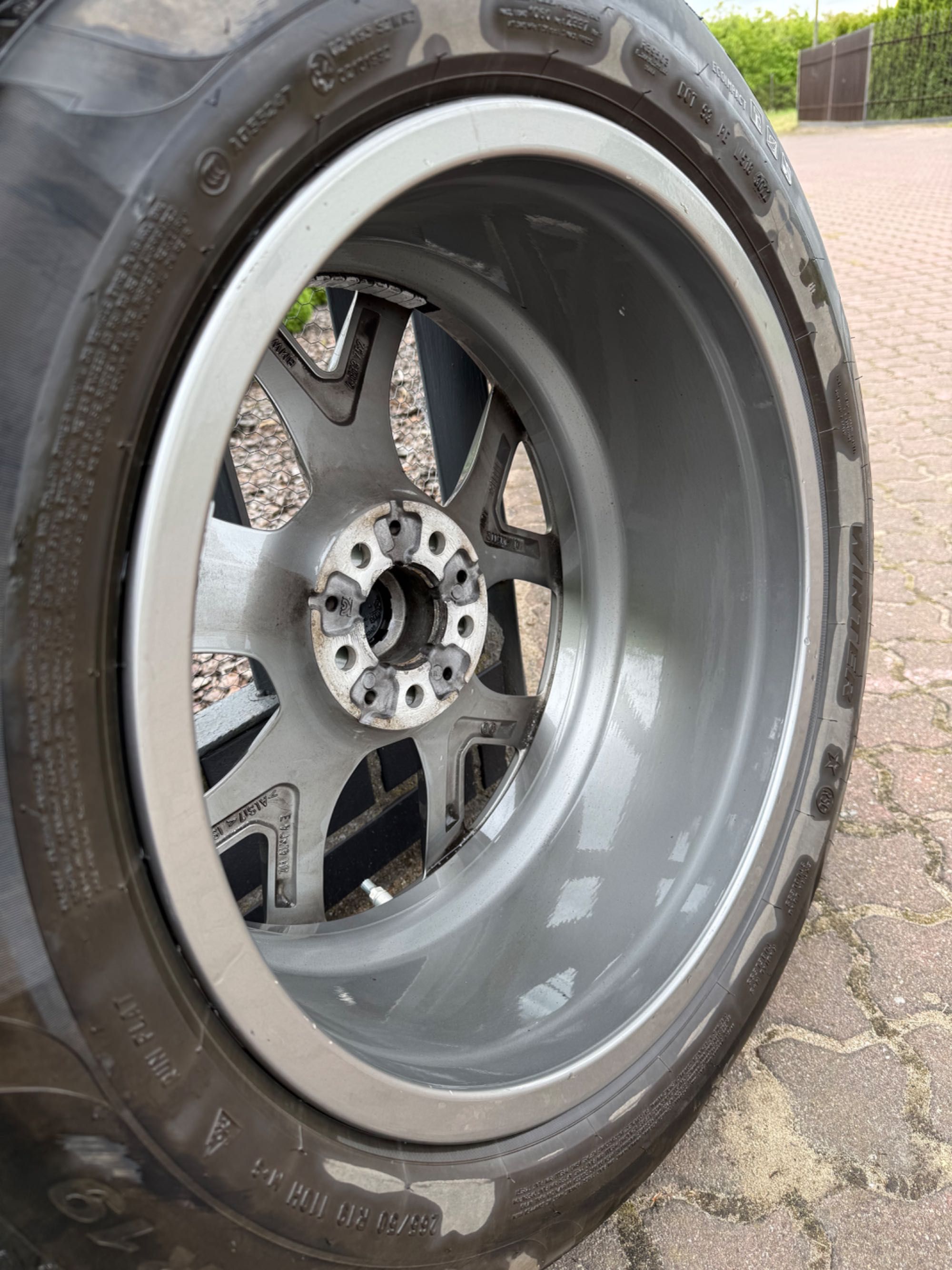 Koła zimowe BMW X5 G05 X6 G06 V SPOKE  BMW OEM runflat
