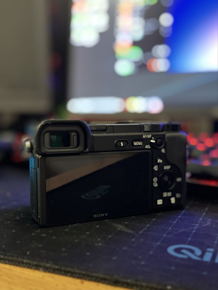 Sony a6400 + lente 16-50mm