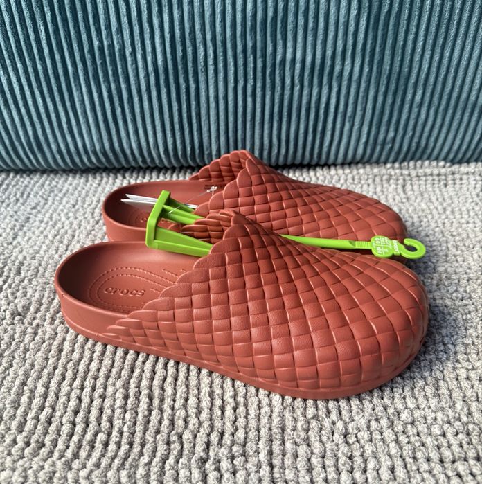 Chodaki damskie Crocs Dylan Woven r. 42-43, d.11 m. 9 Nowe miedziane