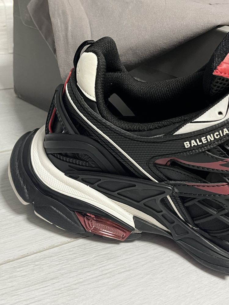 Balenciaga track 2 opium