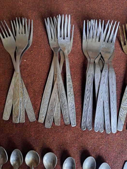 Приборы столовые.