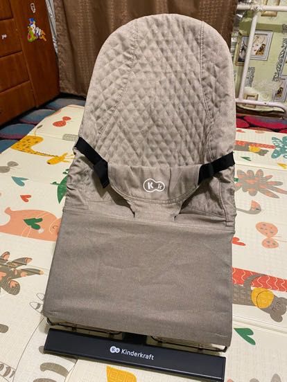 Продаю шезлонг kinderkraft