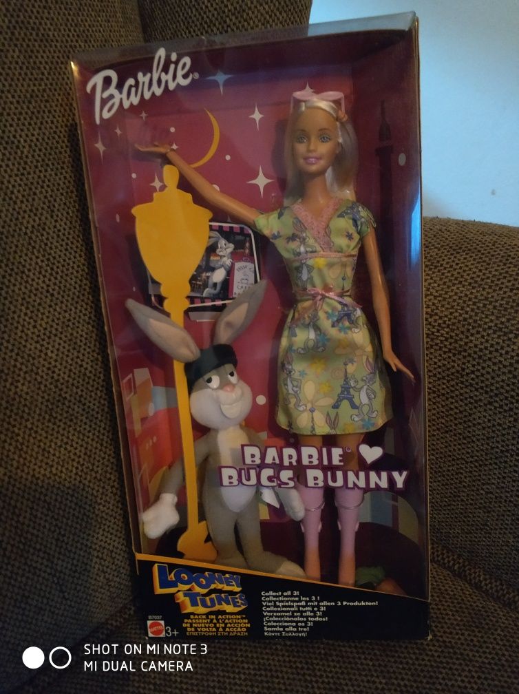 Barbie e Bugs Bunny