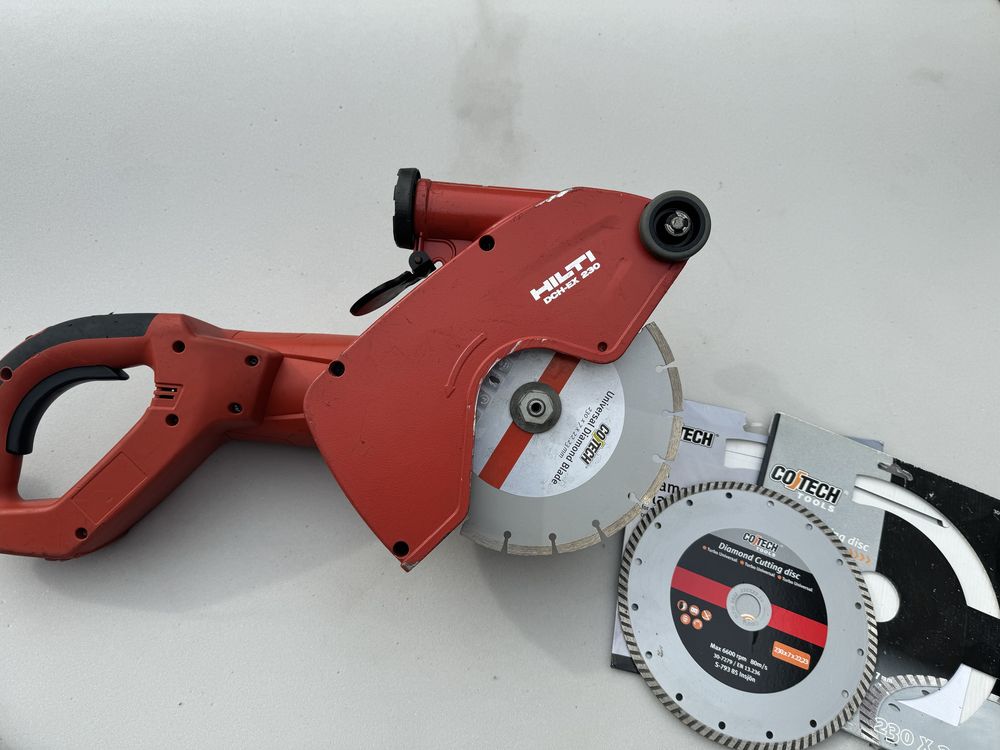 Bruzdownica HILTI  DCH 180 ,   przecinarka  DCH 230