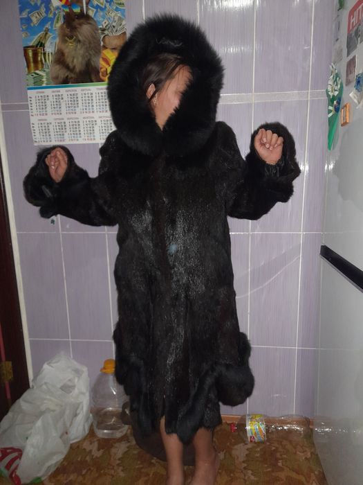 Шуба из нутрии с песцом