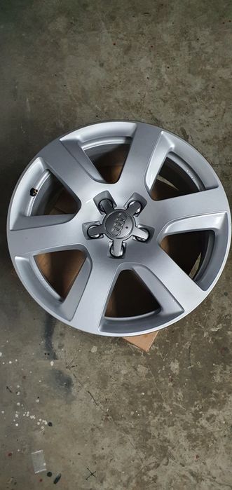 Felga aluminiowa Audi 5X112 R17