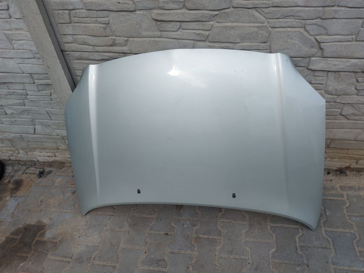 / Avensis T25 maska pokrywa silnika