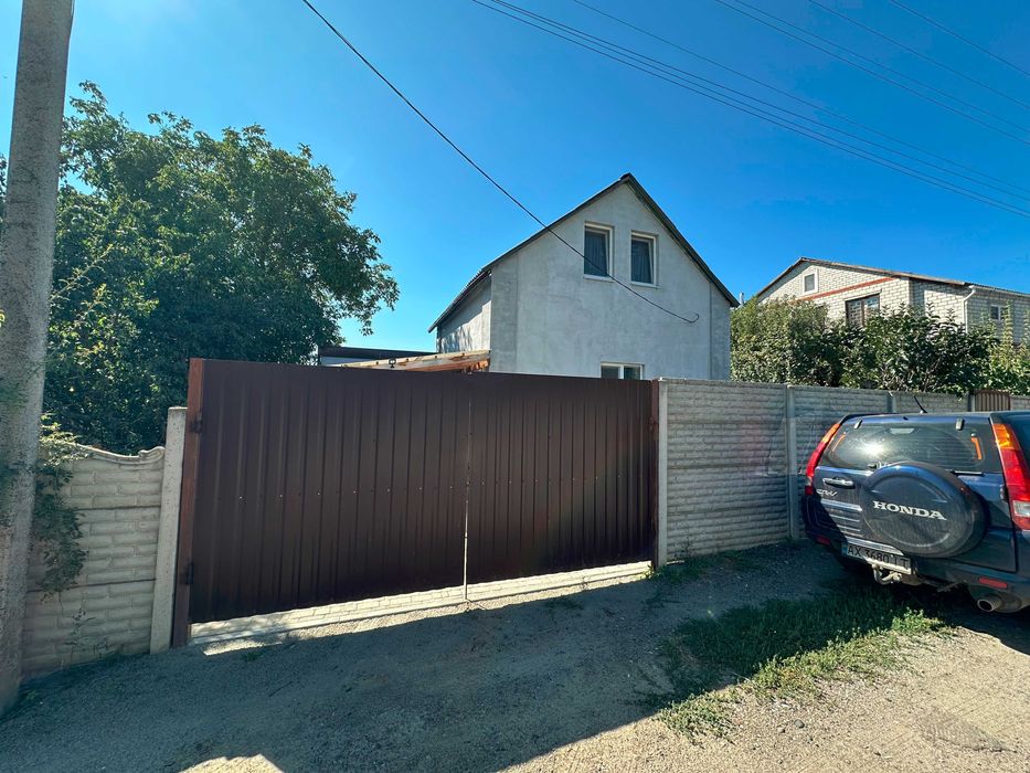 Продам капітальний 2-х поверховий будинок, 10 хв. від м. Індустріальна