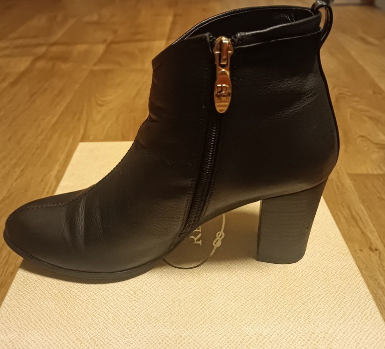 Жіночі шкіряні демисезонні черевики