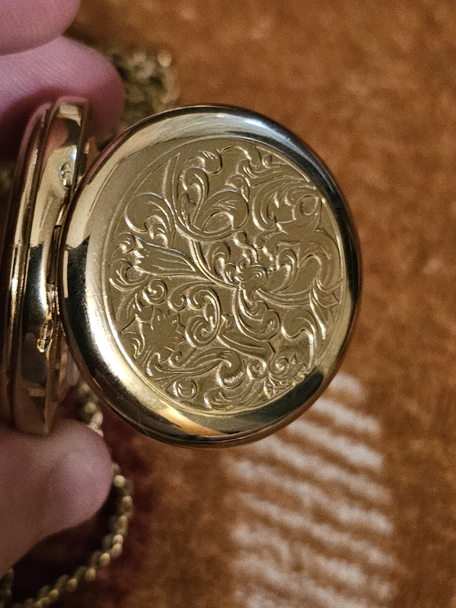 Продам часы sekonda