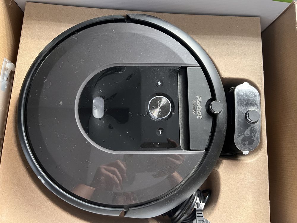 iRobot Roomba i7