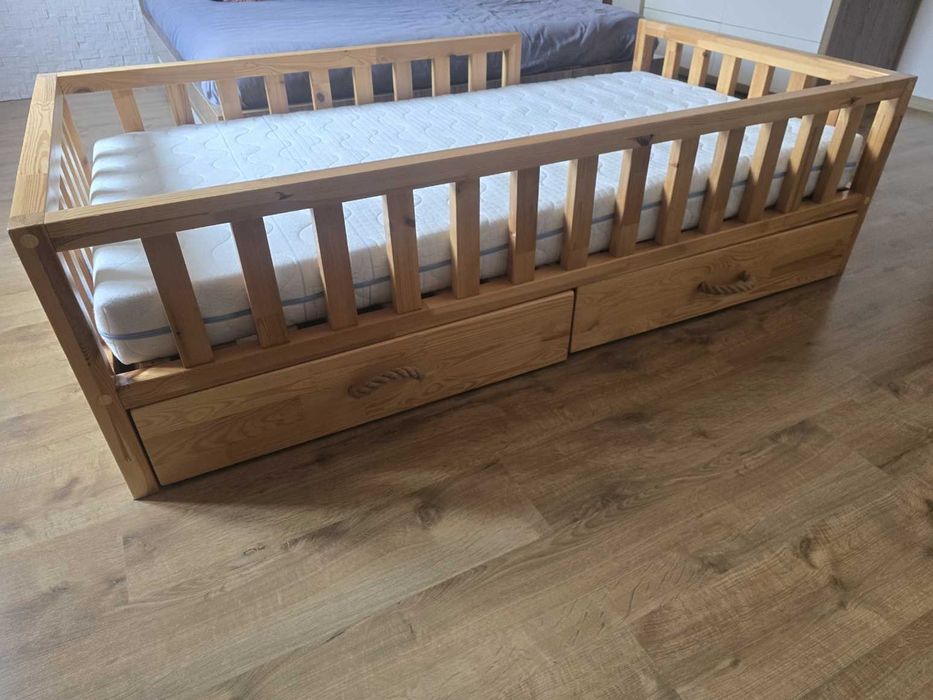 Łózko dziecięce drewniane z materacem +barierka + materac 180x90