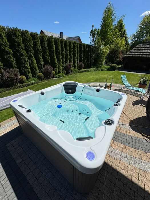 Nowe wanny ogrodowe jacuzi trident