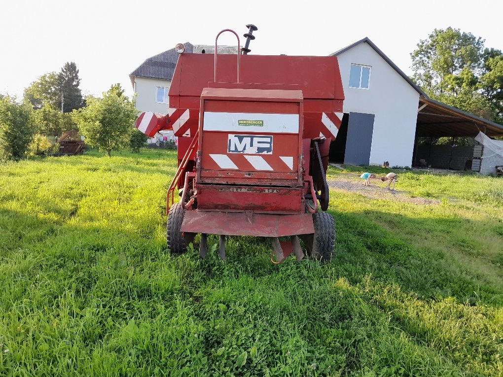 Комбайн  Massey Ferguson 206-8