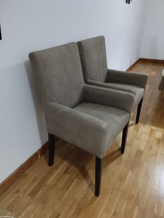 6 cadeiras e dois cadeirões