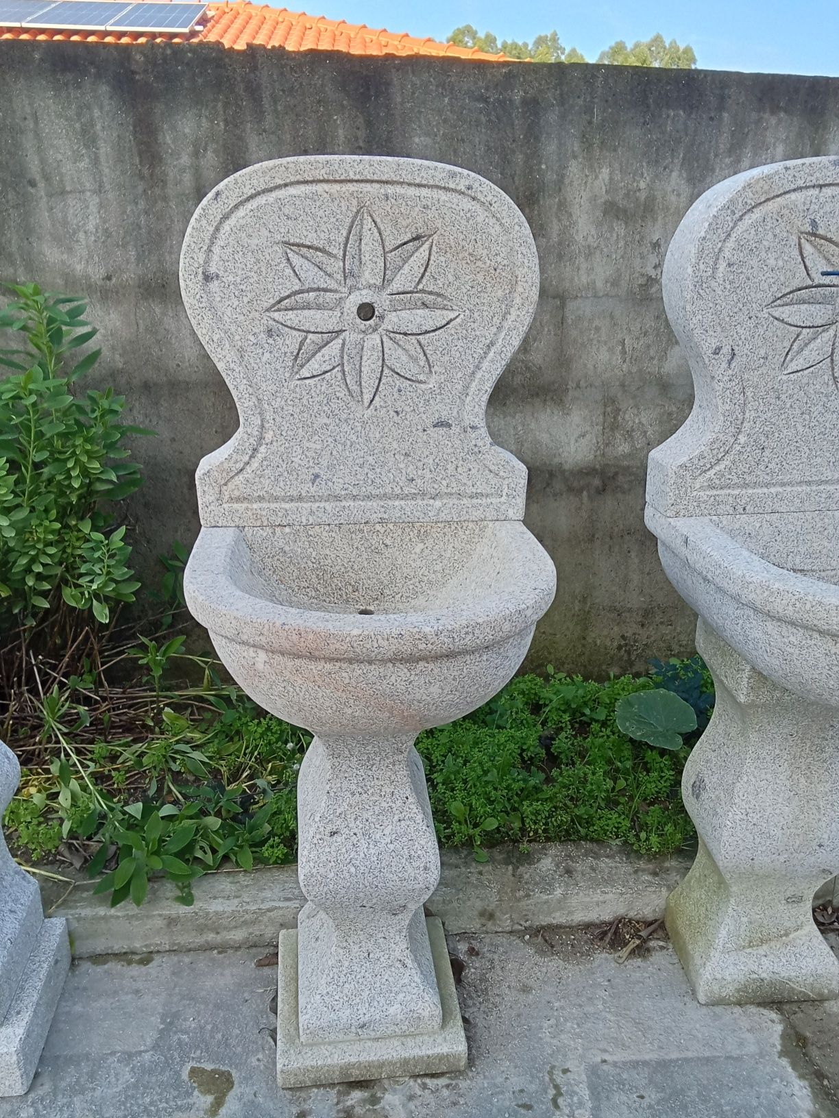 Fontanário elegante em granito