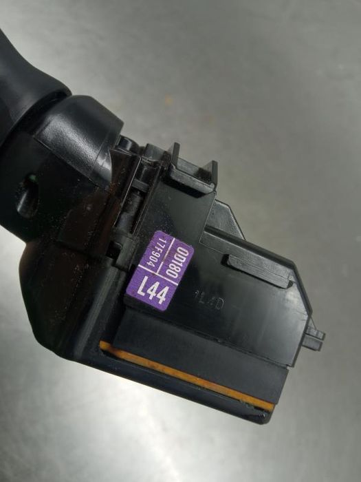 Manípulo do limpa vidros TOYOTA Yaris (_P13_)