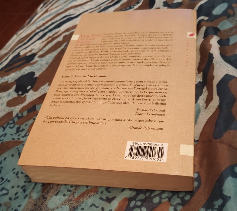 Livro Um Luto Perigoso Usado