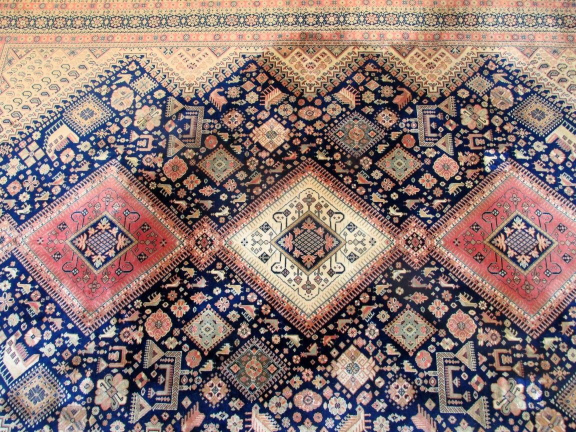 Tapete Oriental c/ 3,5m x 2,5m, de tear atesanal, lã sobre algodão