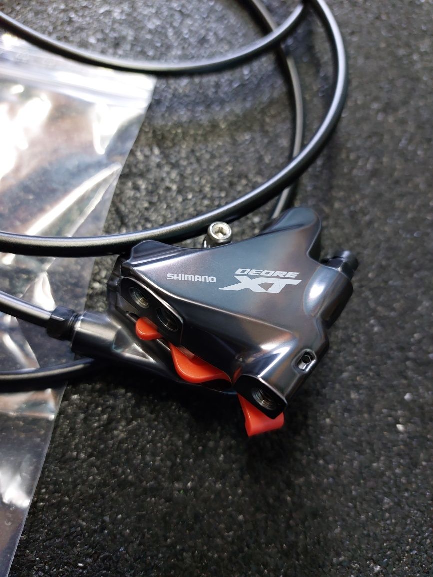 Hamulec Shimano XT M8110 Flat mount prawy tył