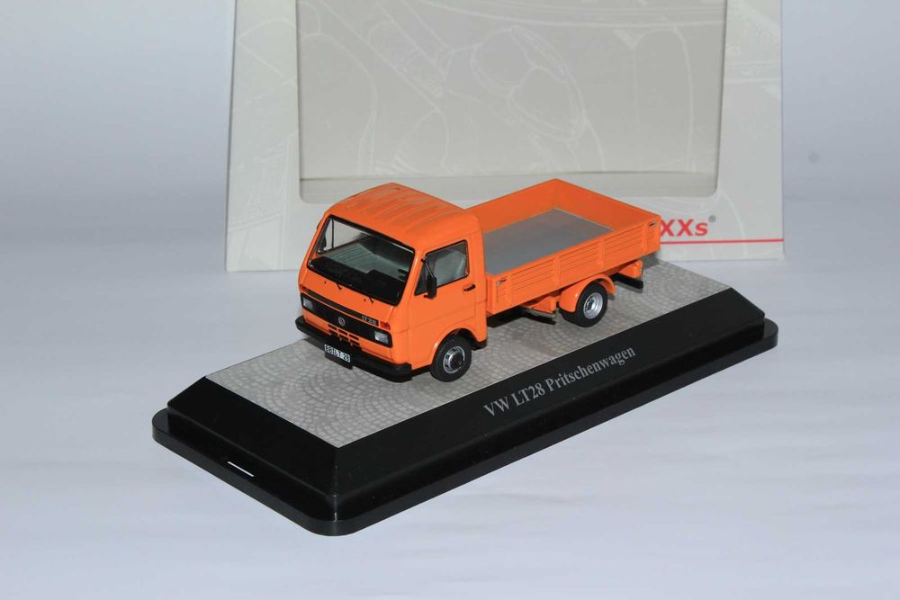 VW Volkswagen LT28 Pritschenwagen 1:43 Premium ClassiXXs