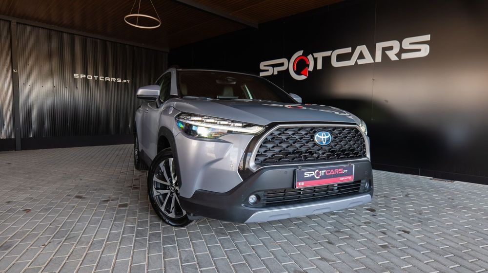 Toyota Corolla Cross 2.0 Hybrid Luxury
