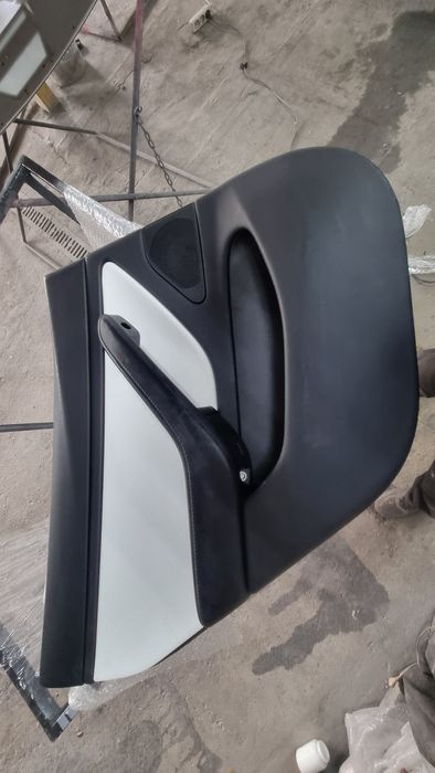 Дверні карти в зборі Tesla Model 3