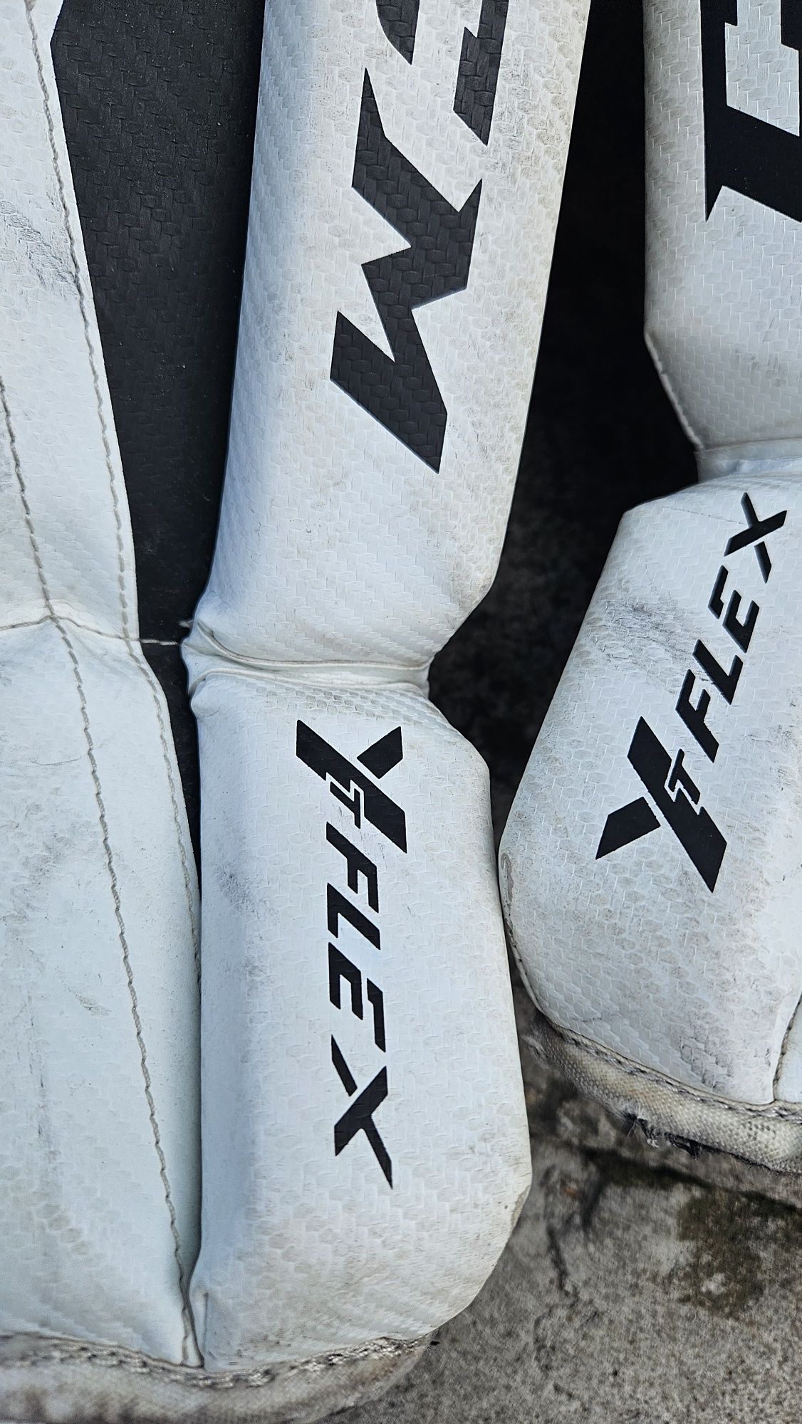 Parkany hokejowe dla dziecka CCM Hockey youth 22 cale od 100cm wzrostu