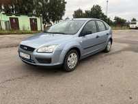 Ford Focus 1.4 benzyna Mały przebieg , Dobry stan , Hak