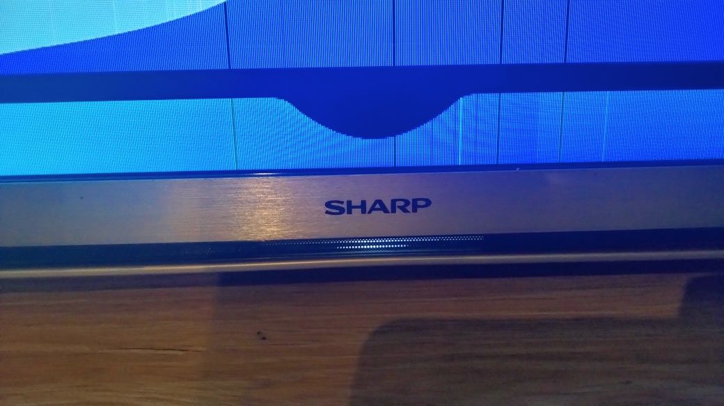 Telewizor SHARP AQUOS 40 ''