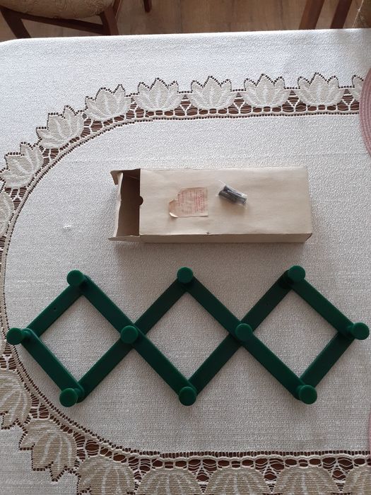 Wieszak łazienkowy z PRL-u