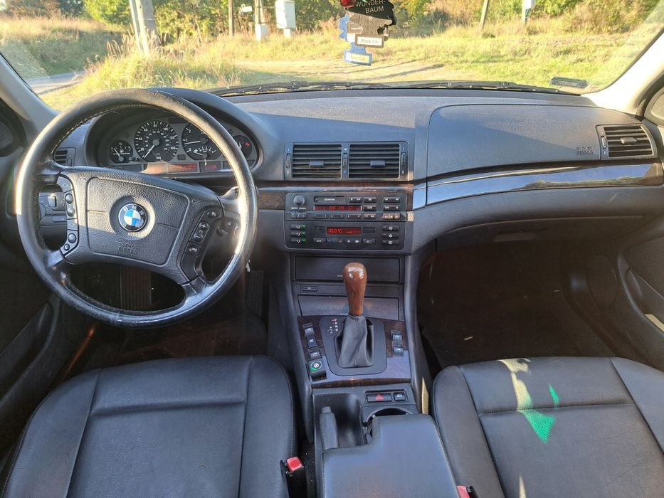 BMW E46 Sedan 323 170km GAZ 263tyś opłacony dla majsterkowicza
