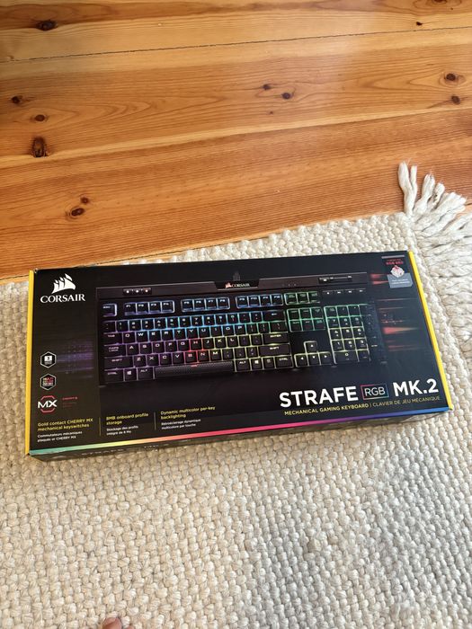 Corsair Strafe RGB MK.2 mechsnical Gaming Keyboard/ Teclado Mecanico
