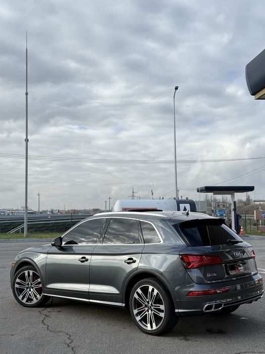 Audi SQ 5 2018 года 3.0 бензин АКПП