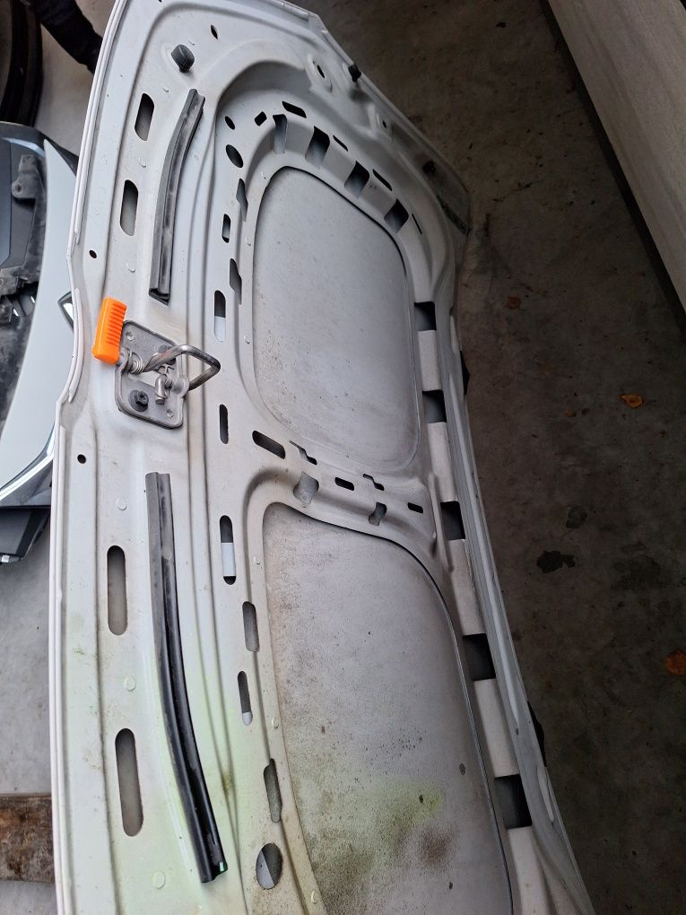 Maska pokrywa silnika vw caddy 10-16r wysyłka