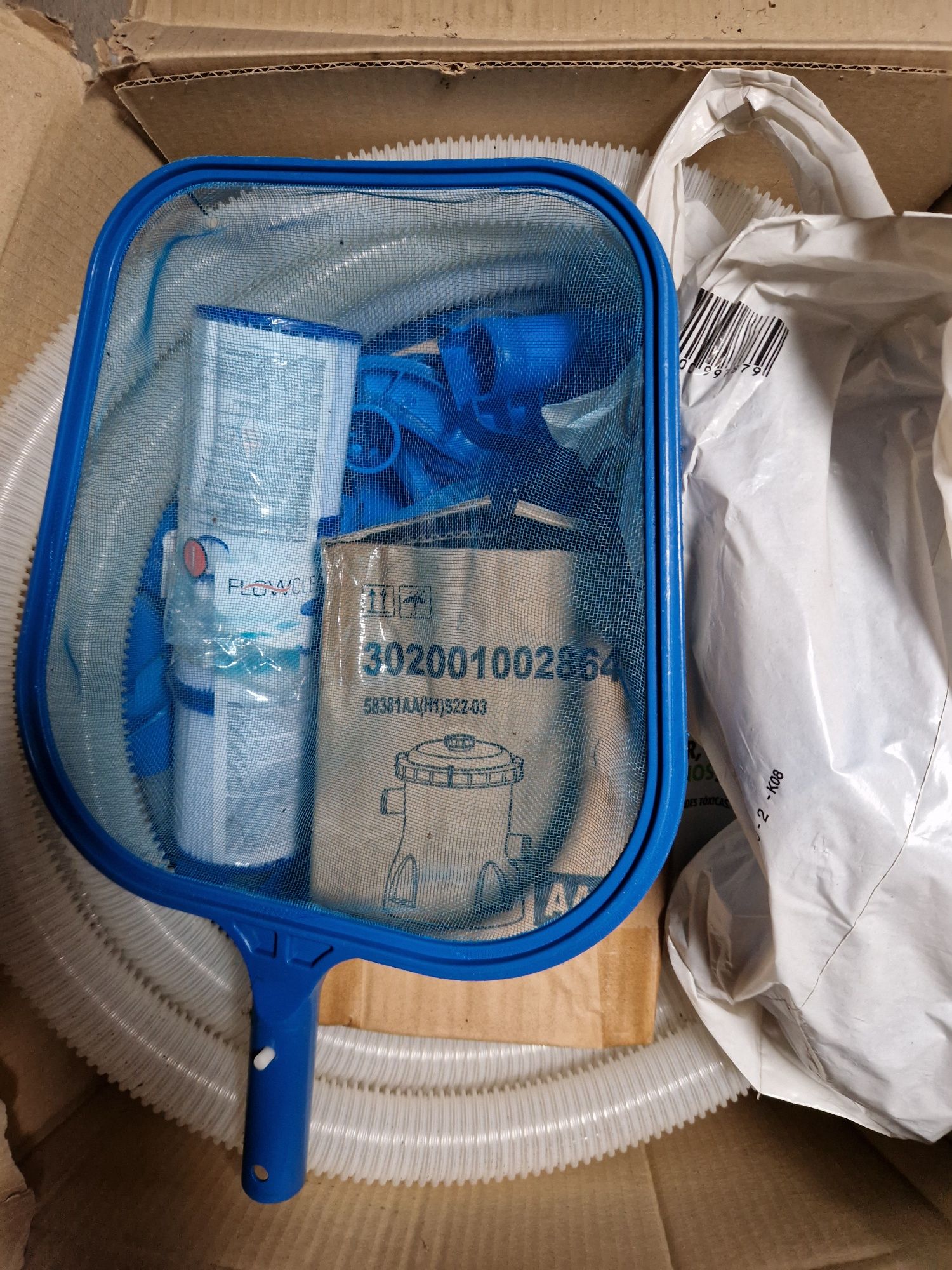 Com ofertas Piscina BESTWAY 4x2.11 metros usada 1 vez.