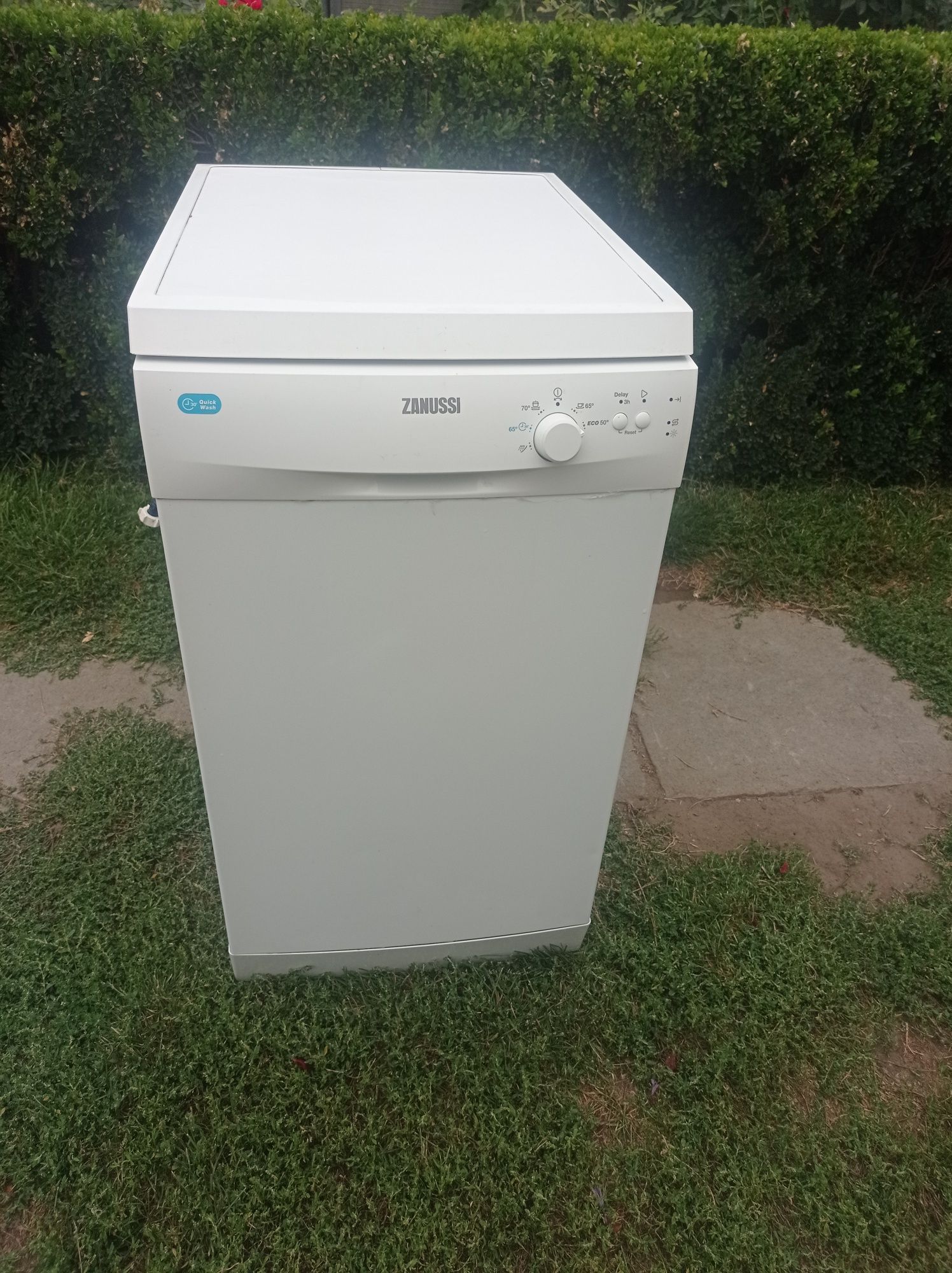 Посудомийка zanussi