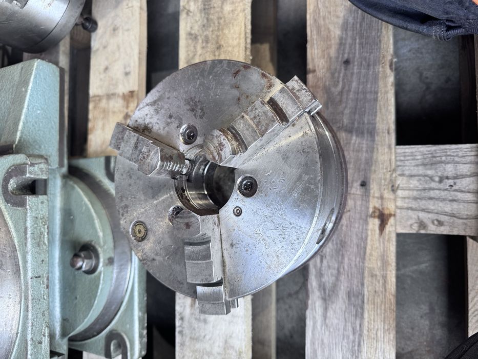 Uchwyt tokarski fi 200 zabierak tokarka TUD,TUR,TUJ