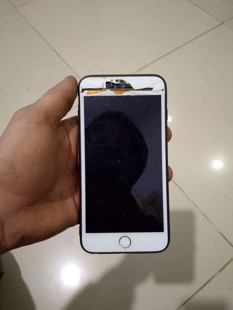 Продам айфон 6 и 6+