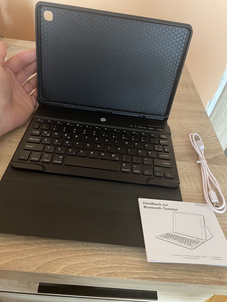 Etui na tablet z klawiaturą bluetooth 10 cali android ios windows