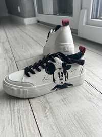 Sprzedam buty Sneakersy firmy Desigual