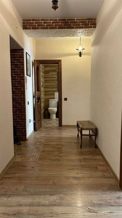 Простора 2 -х кімнатна квартира