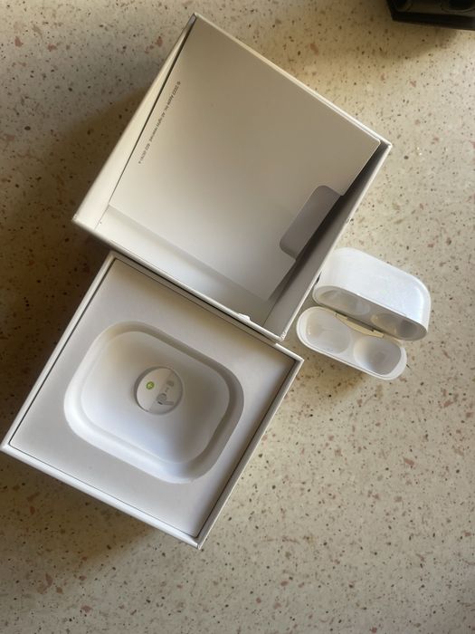 AirPods 2 оригиальный футляр