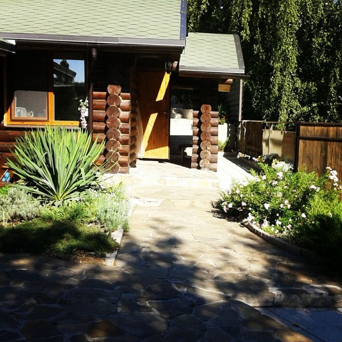 сдам дом сруб Ковбой на берегу пруда в п | Хорошево в 12км от Харькова