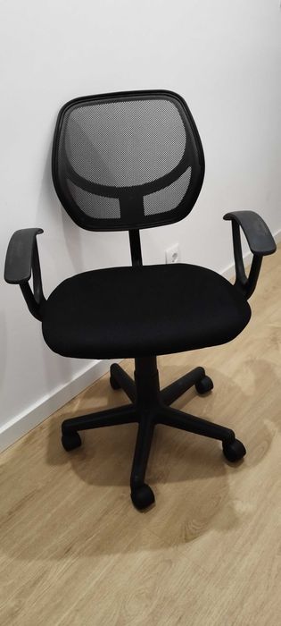 Quarto completo com opção de duas camas para criança/jovem.