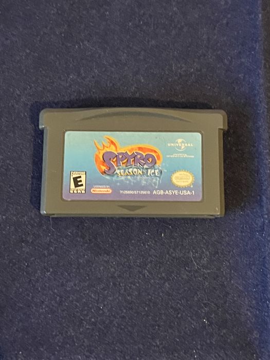 Spyro Season of Ice - GBA original